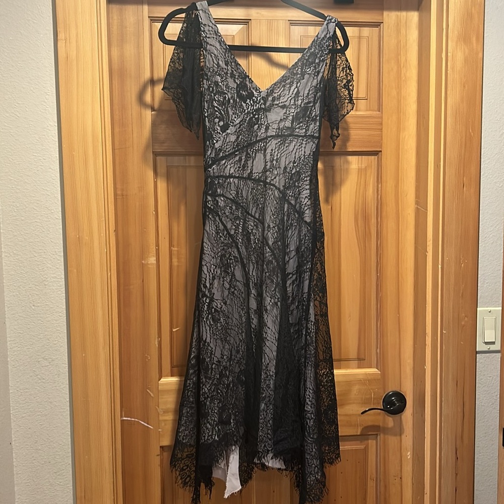 Black lace Nicole Miller dress - Picture 4 of 4